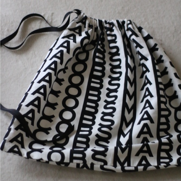 Marc Jacobs Handbags - ‼️ LAST CALL MARC JACOBS Drawstring Bag